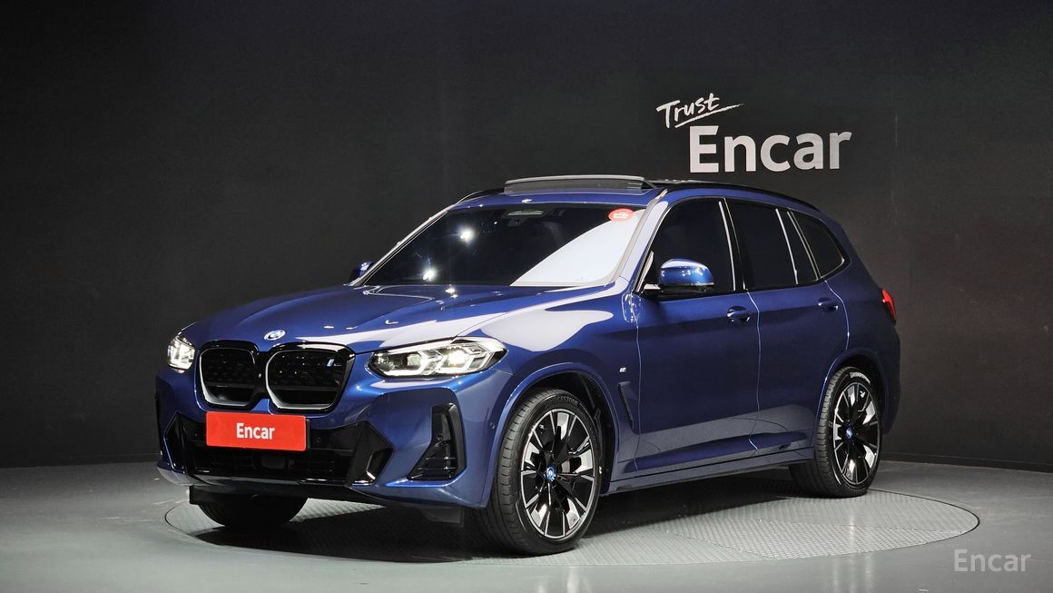 BMW iX3 - фото 0