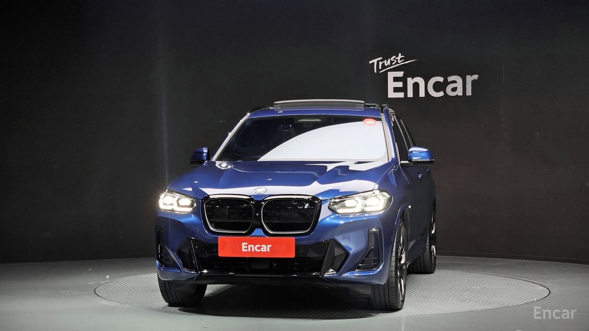 BMW iX3 - фото 2