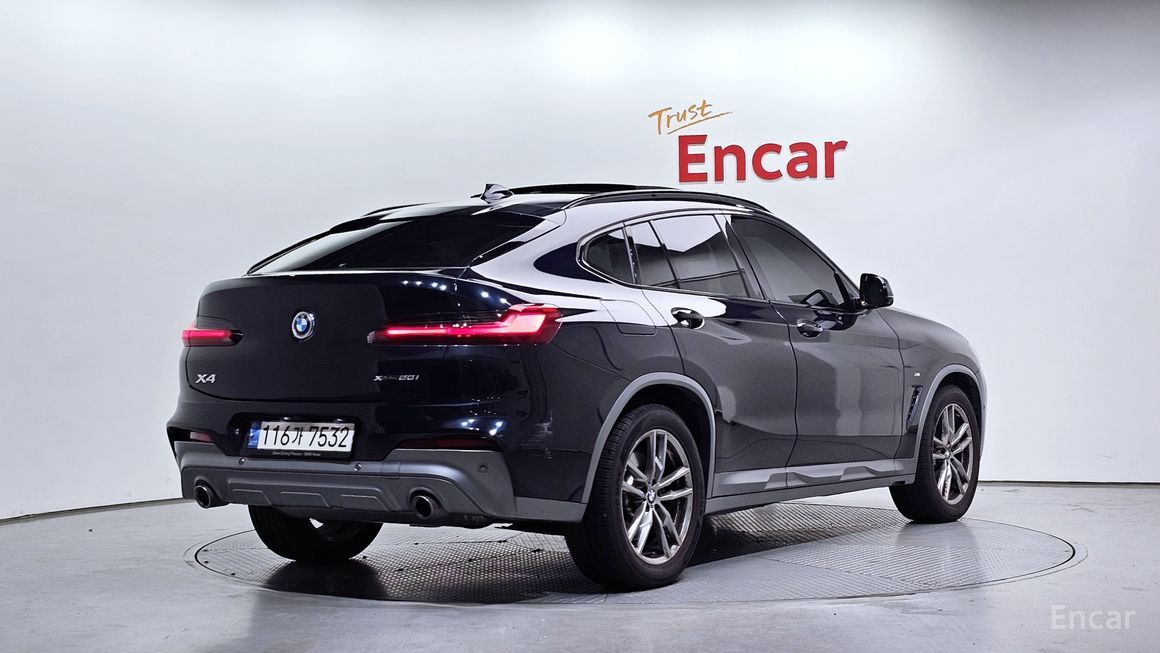 BMW X4 - фото 1