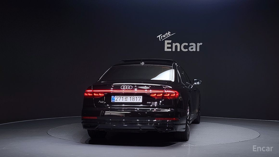 Audi A8 - фото 3