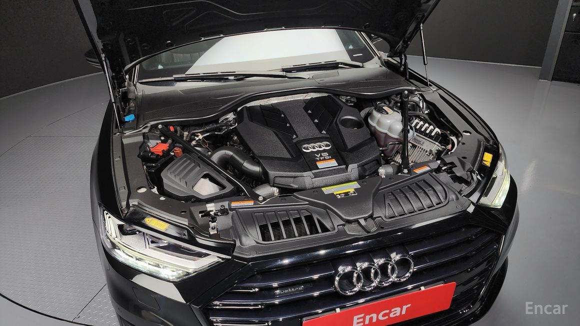Audi A8 - фото 5