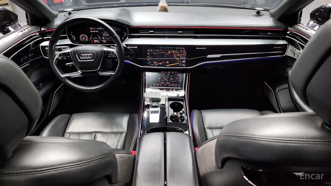 Audi A8 - фото 6