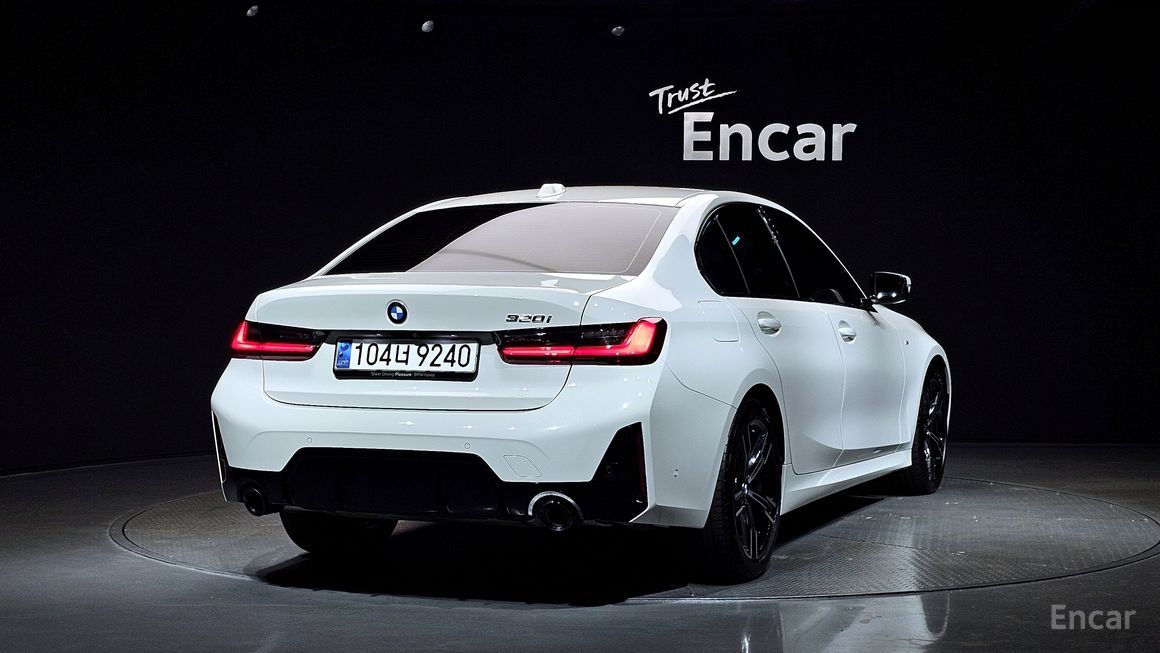 BMW 3 Series - фото 1