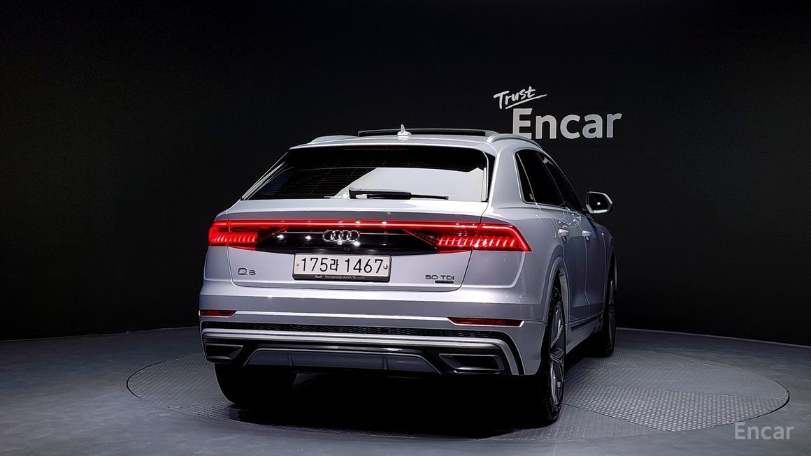 Audi Q8 - фото 3