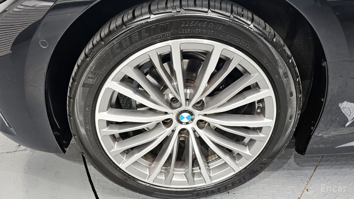 BMW 3 Series - фото 4