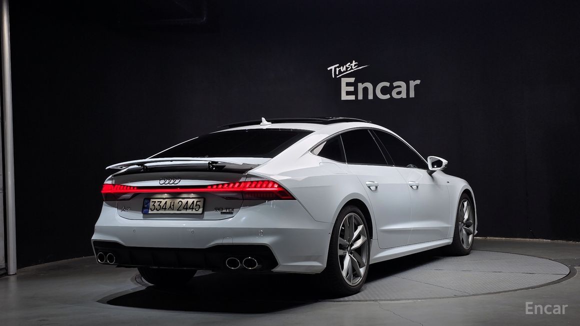 Audi A7 - фото 1