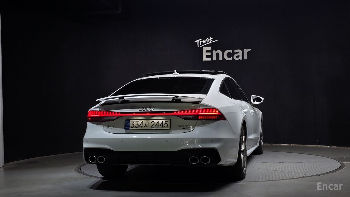 Audi A7 - фото 3