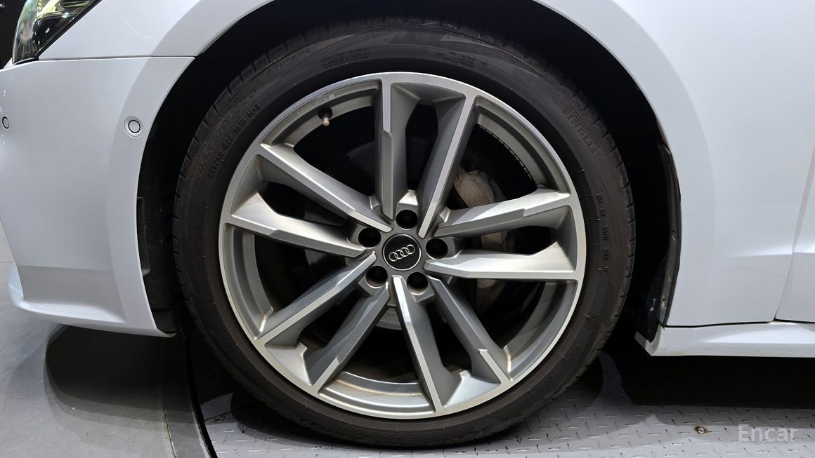 Audi A7 - фото 4