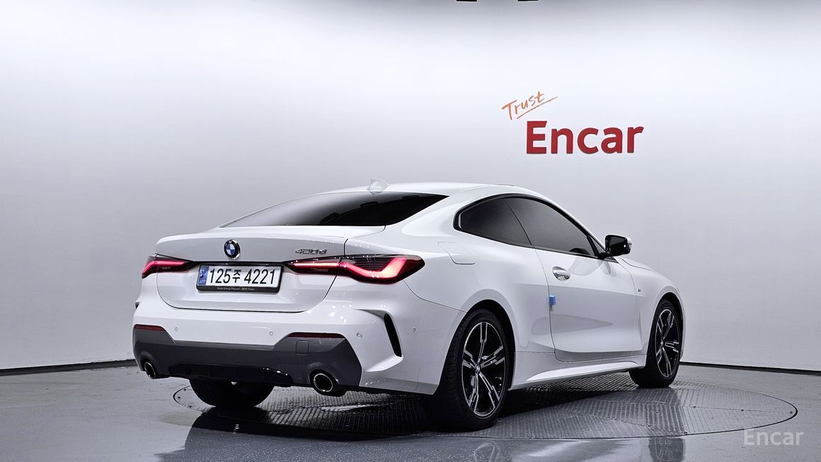 BMW 4 Series - фото 1