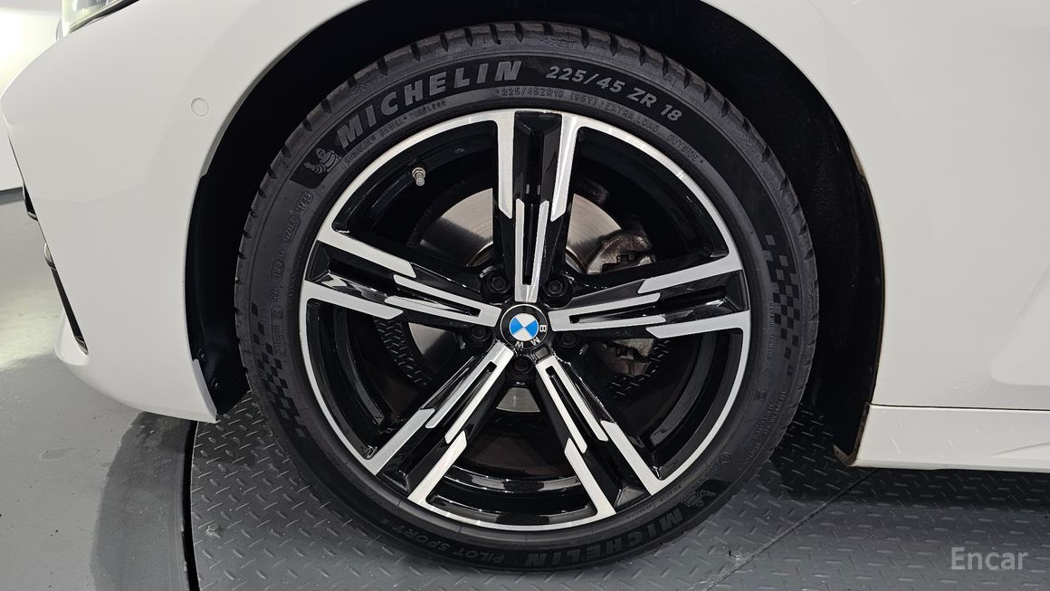 BMW 4 Series - фото 4