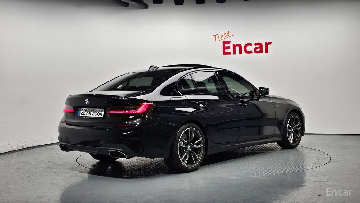 BMW 3 Series - фото 1