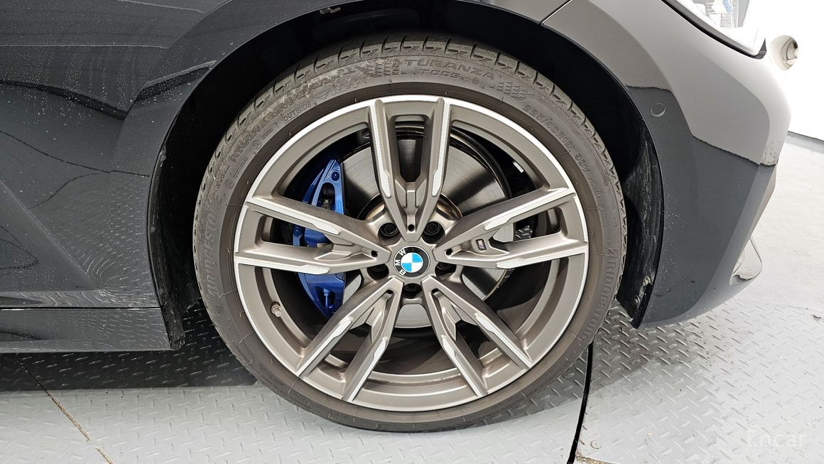 BMW 3 Series - фото 4
