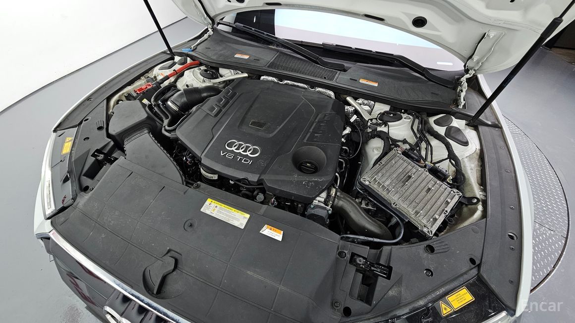 Audi A7 - фото 5