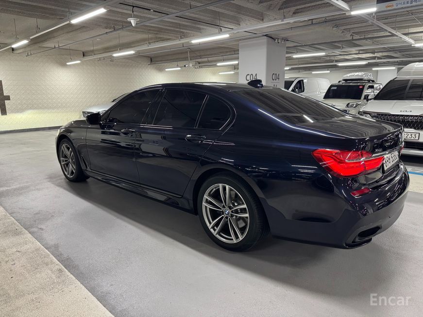BMW 7 Series - фото 3
