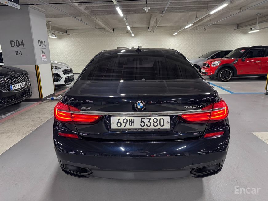 BMW 7 Series - фото 4