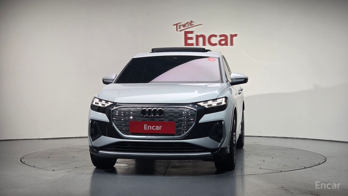 Audi Q4 e-Tron - фото 2