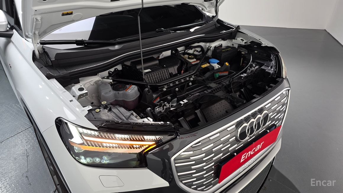 Audi Q4 e-Tron - фото 5
