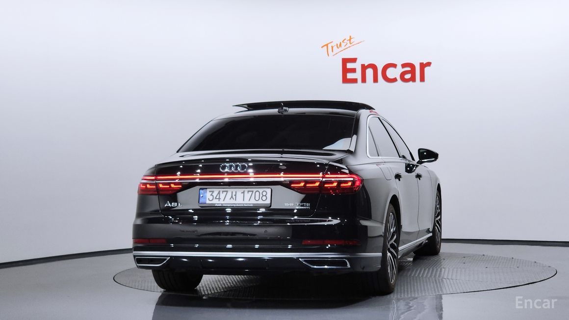 Audi A8 - фото 3