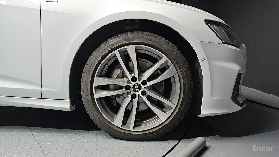 Audi A6 - фото 4