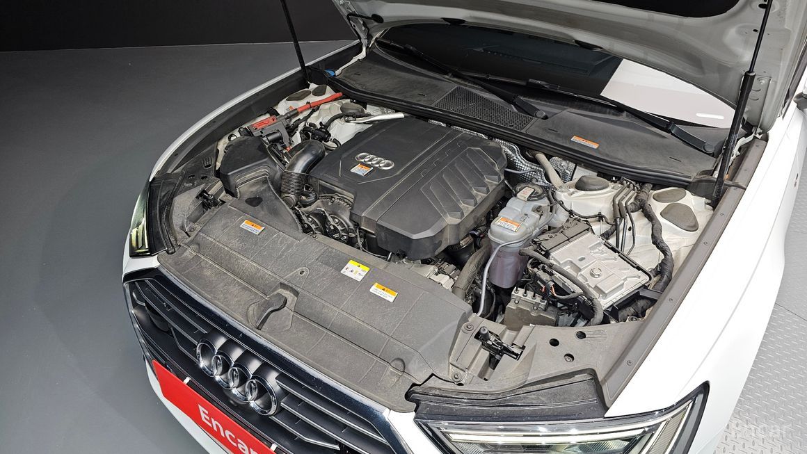 Audi A6 - фото 5