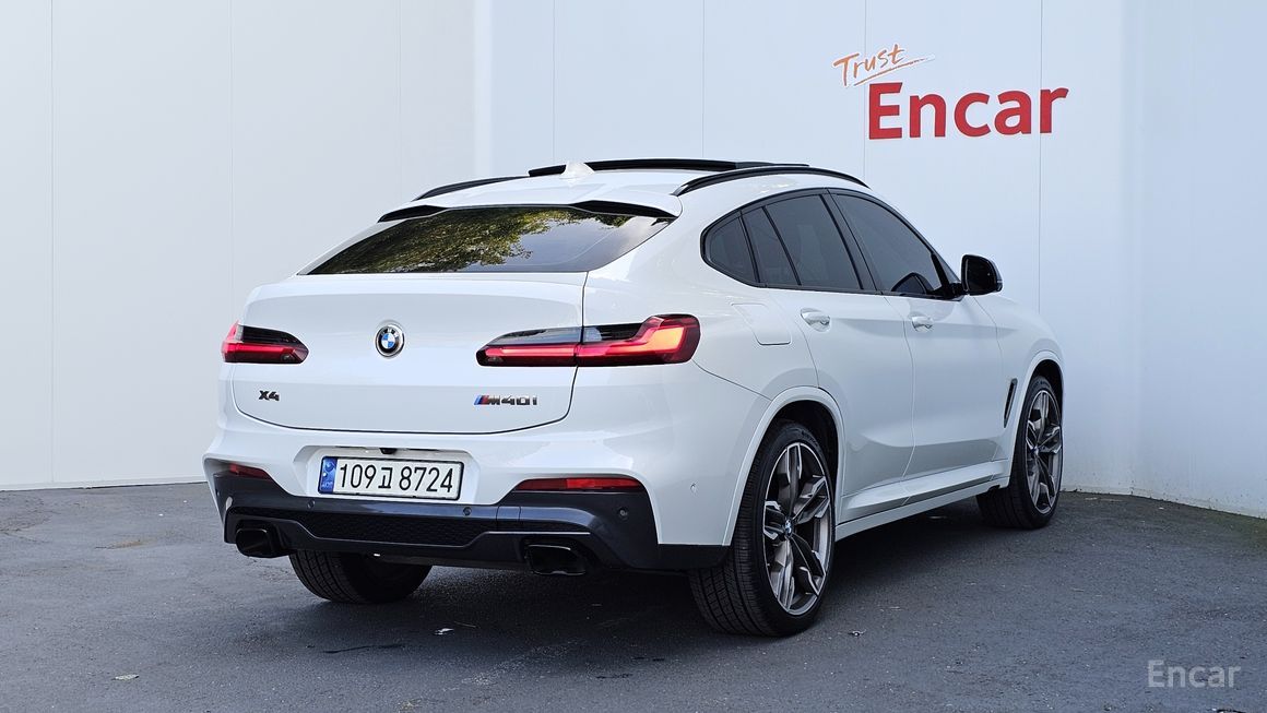 BMW X4 - фото 1