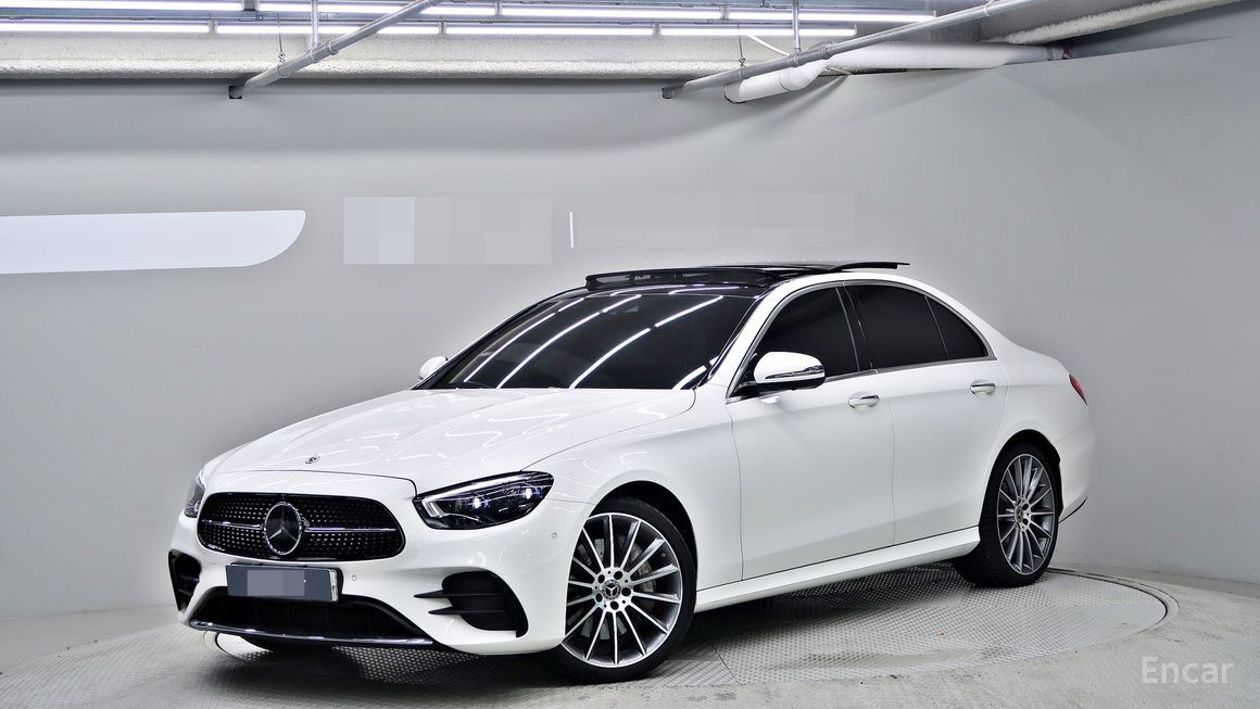 Mercedes-Benz E-Class - фото 0