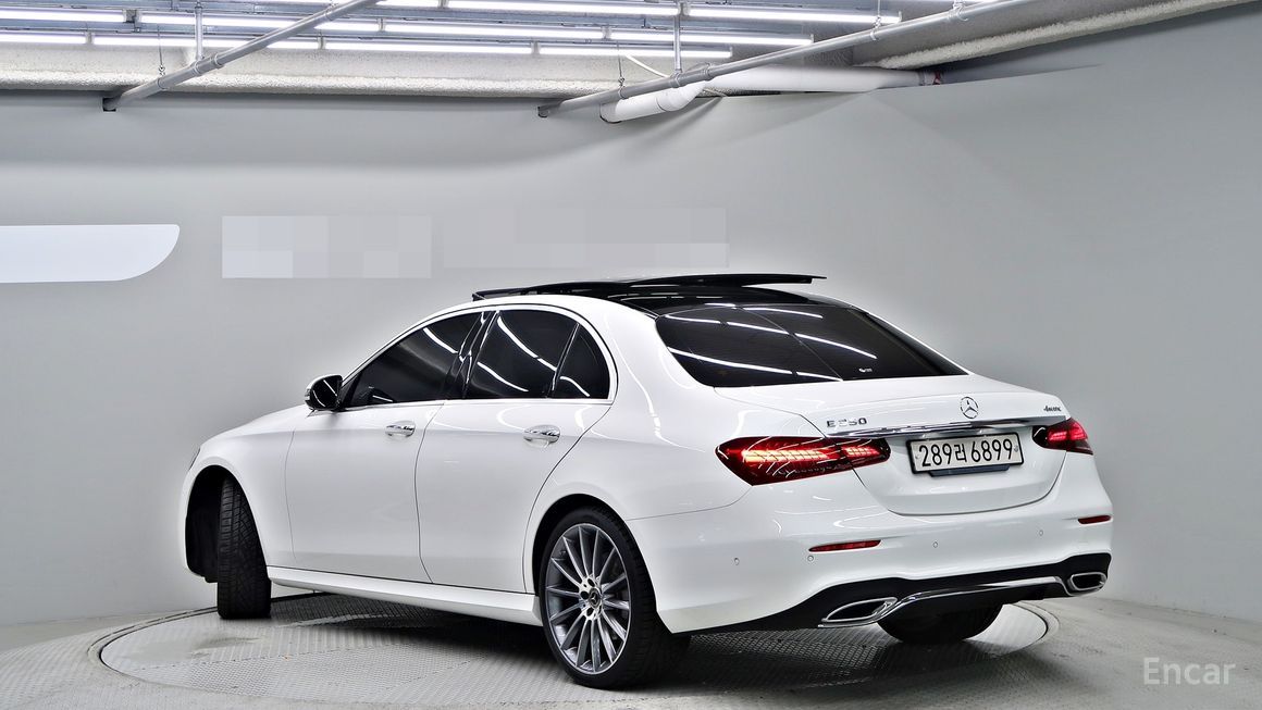 Mercedes-Benz E-Class - фото 3