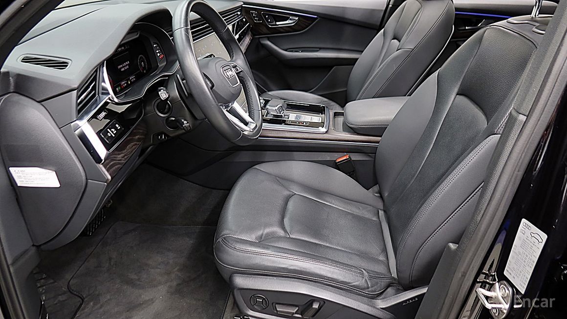 Audi Q7 - фото 6