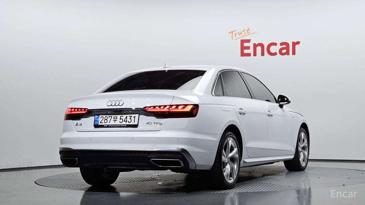 Audi A4 - фото 1