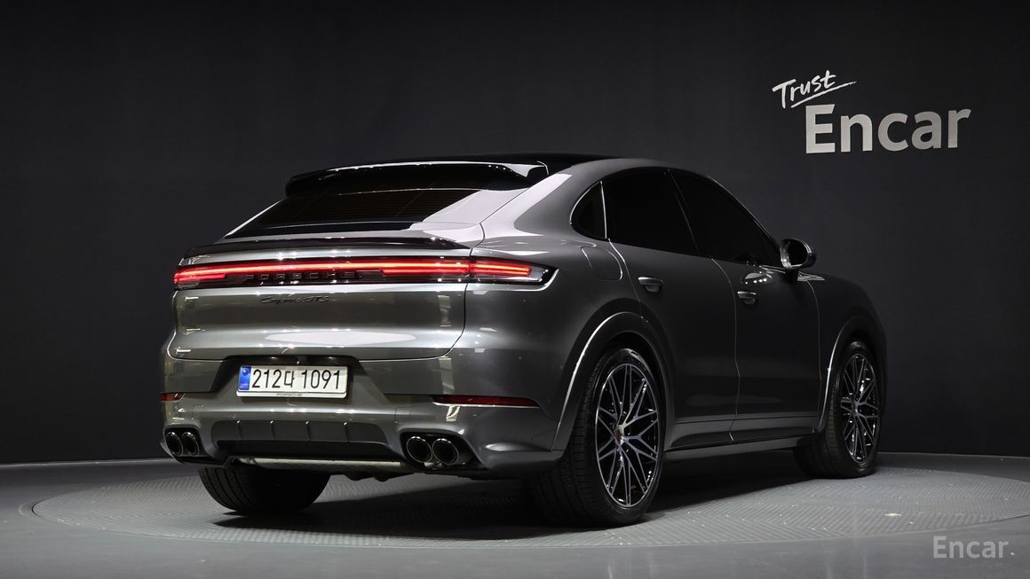 Porsche Cayenne - фото 1