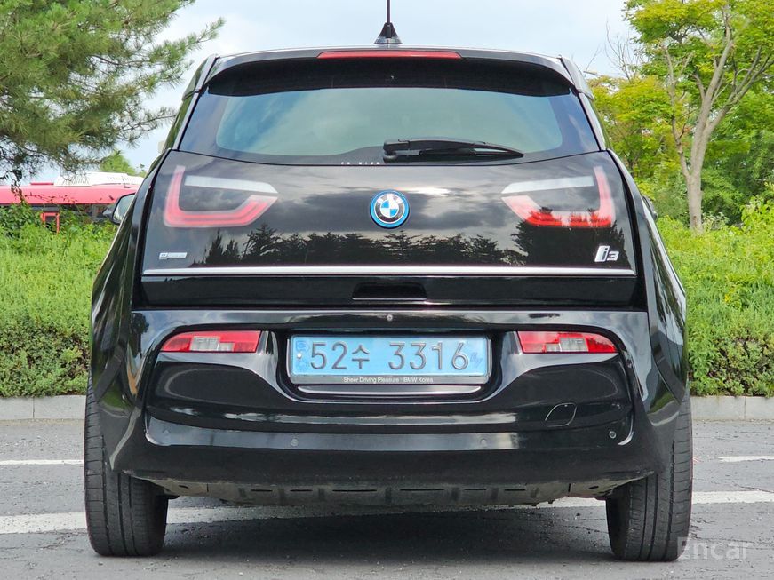 BMW i3 - фото 2