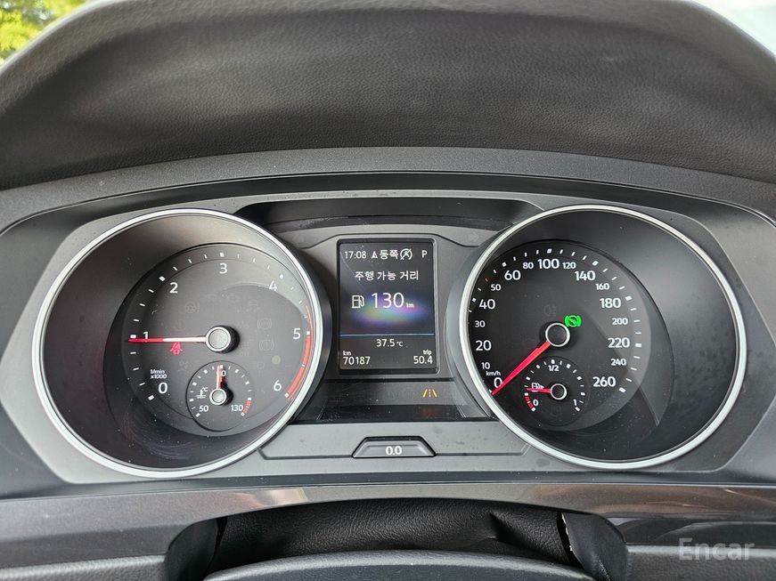 Volkswagen Tiguan - фото 5