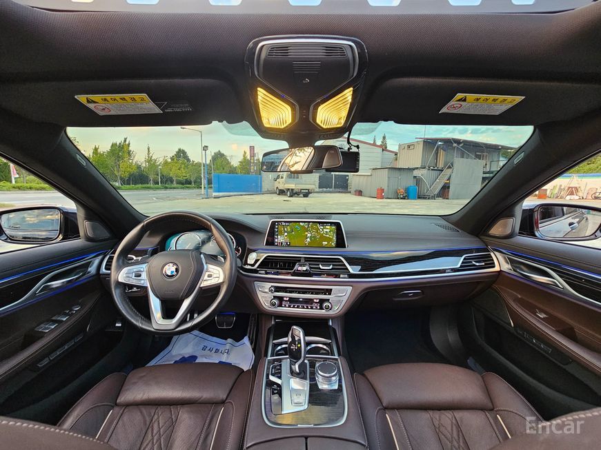 BMW 7 Series - фото 4
