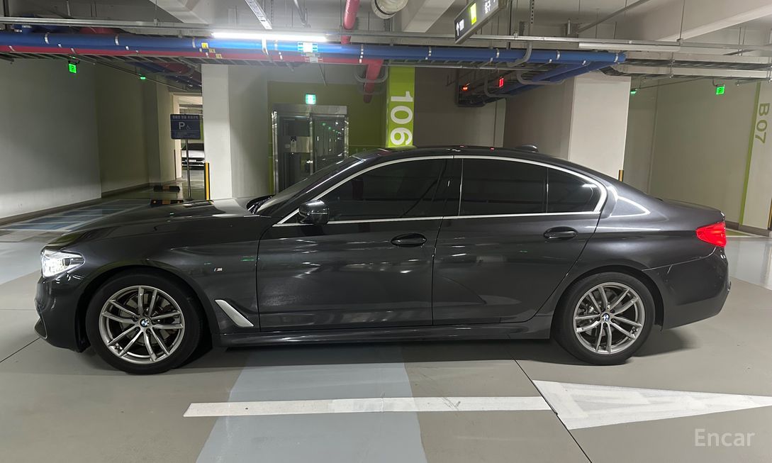 BMW 5 Series - фото 1