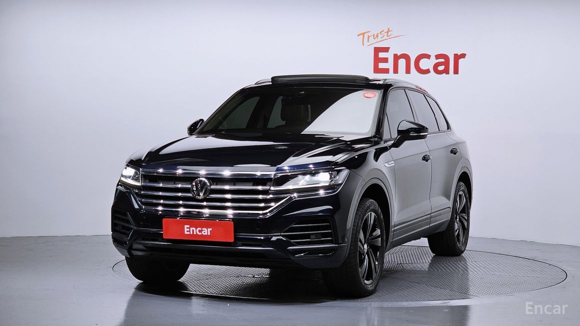 Volkswagen Touareg - фото 0
