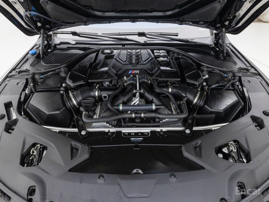 BMW M8 - фото 5