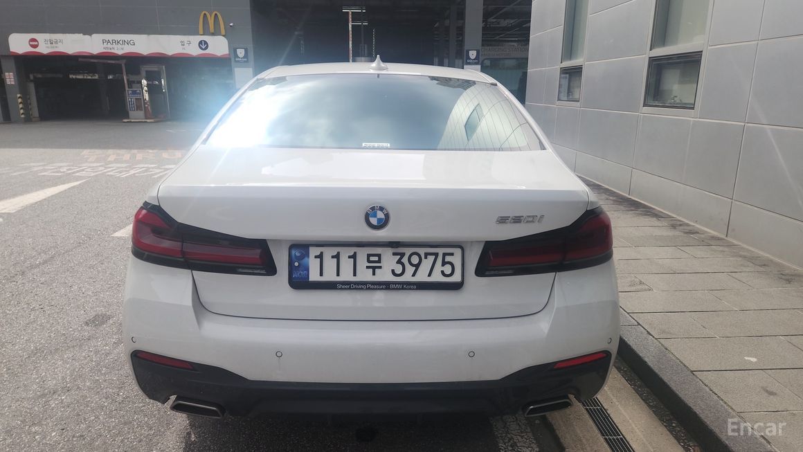 BMW 5 Series - фото 3