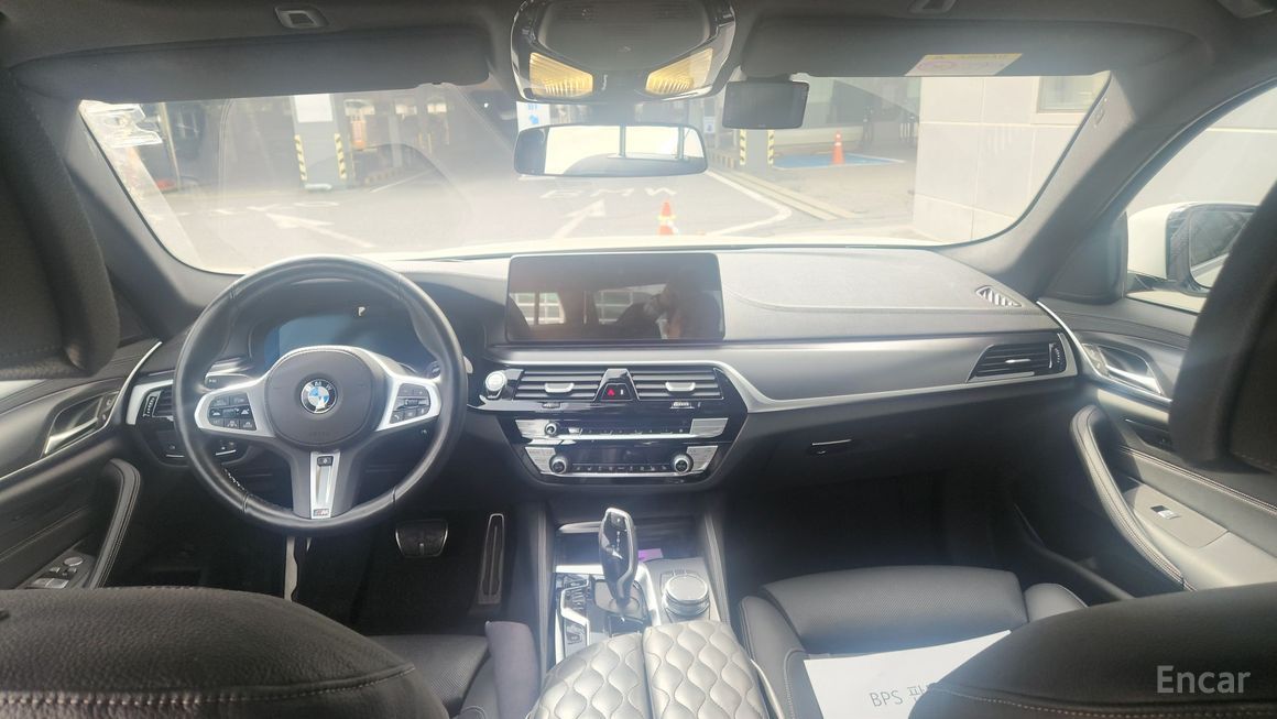 BMW 5 Series - фото 6