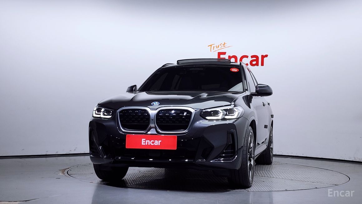 BMW iX3 - фото 2