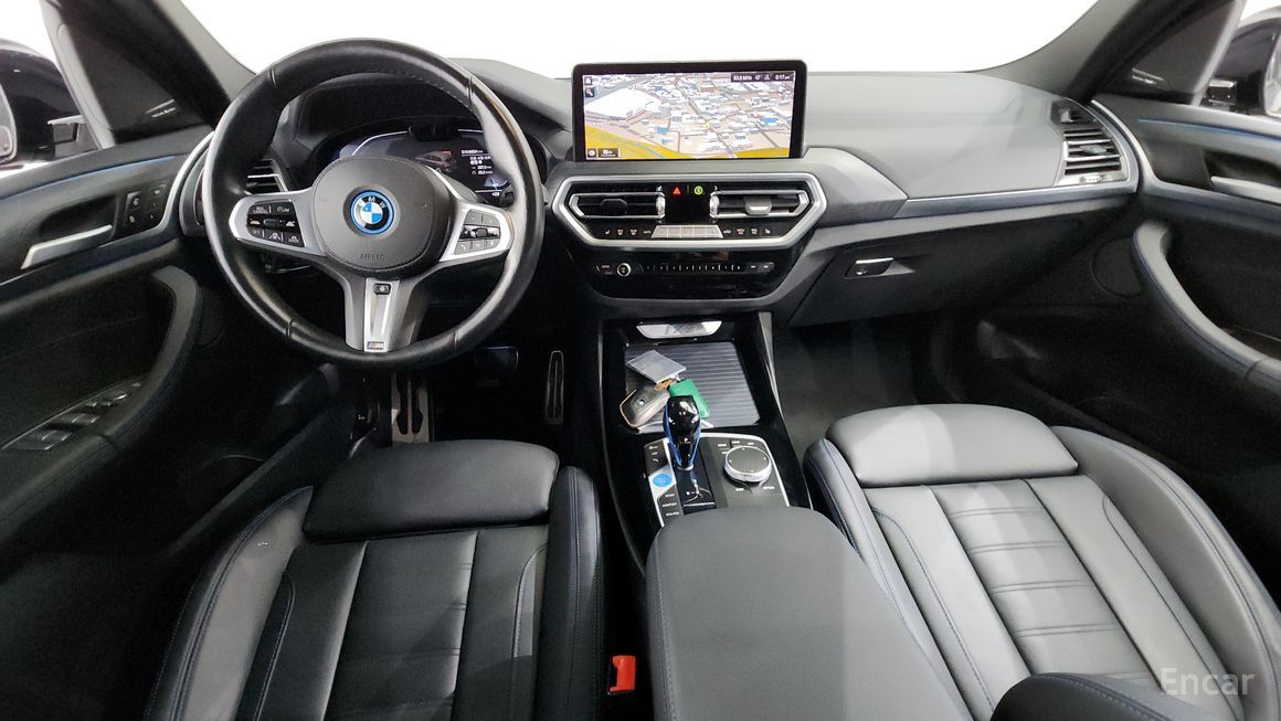BMW iX3 - фото 6
