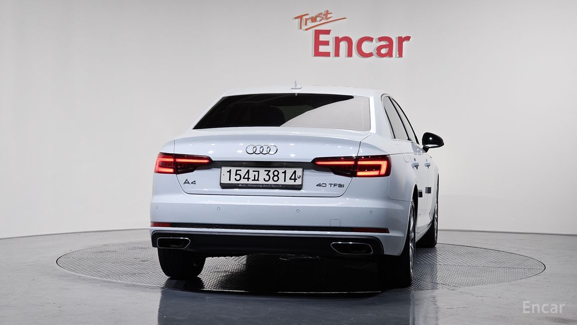 Audi A4 - фото 3