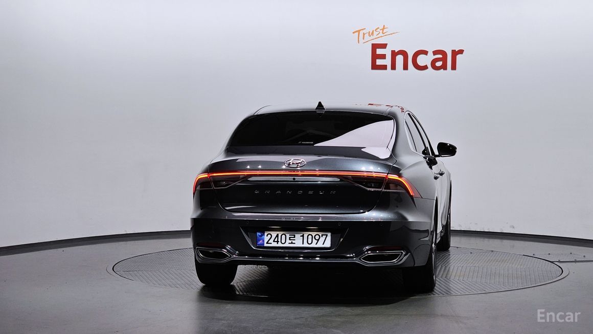 Hyundai Grandeur - фото 3