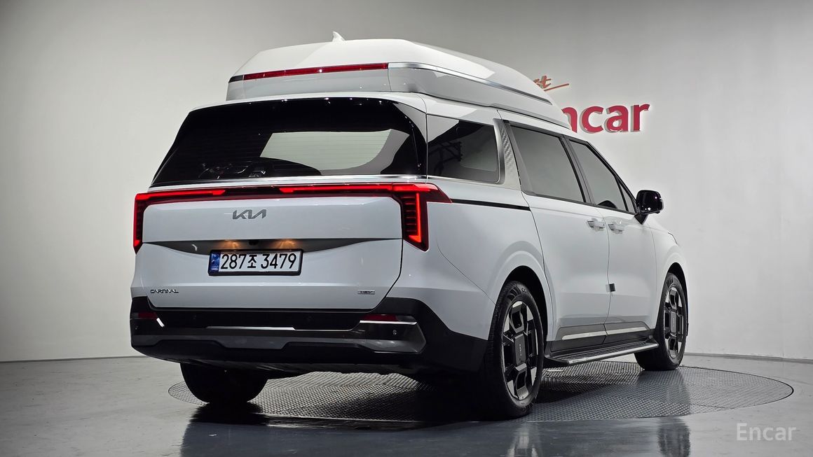 Kia Carnival - фото 1