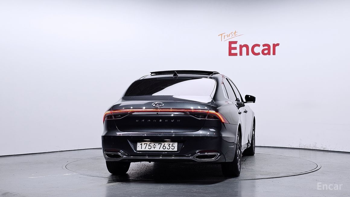 Hyundai Grandeur - фото 3