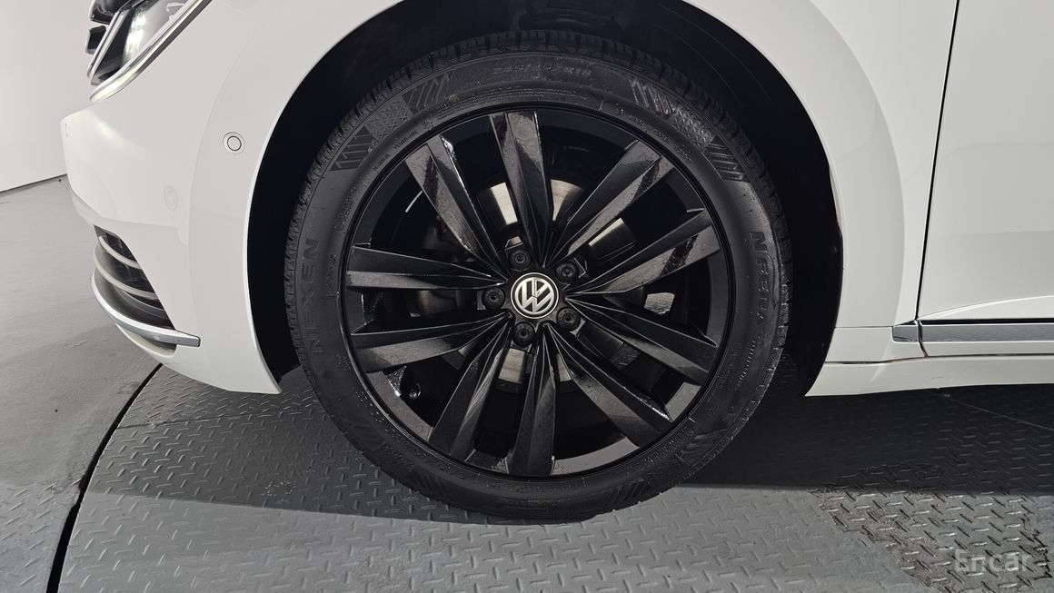 Volkswagen Arteon - фото 4