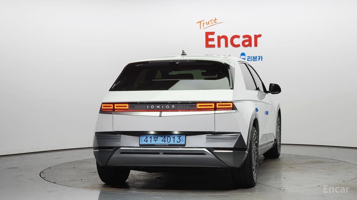 Hyundai Ionic 5 - фото 3