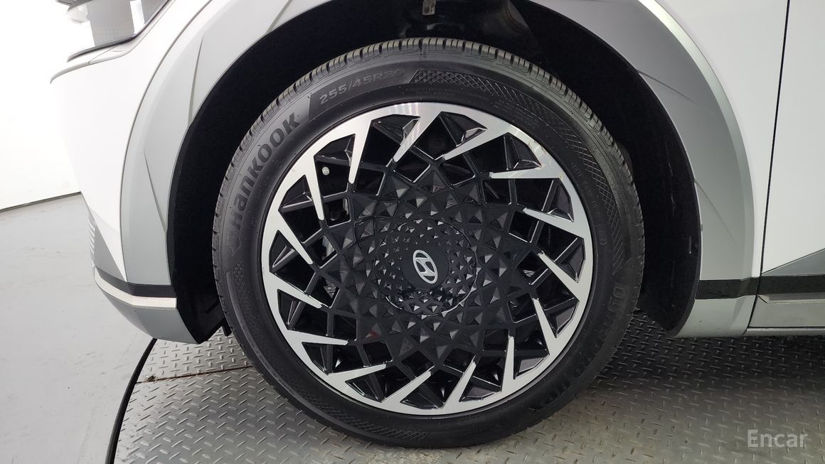 Hyundai Ionic 5 - фото 4