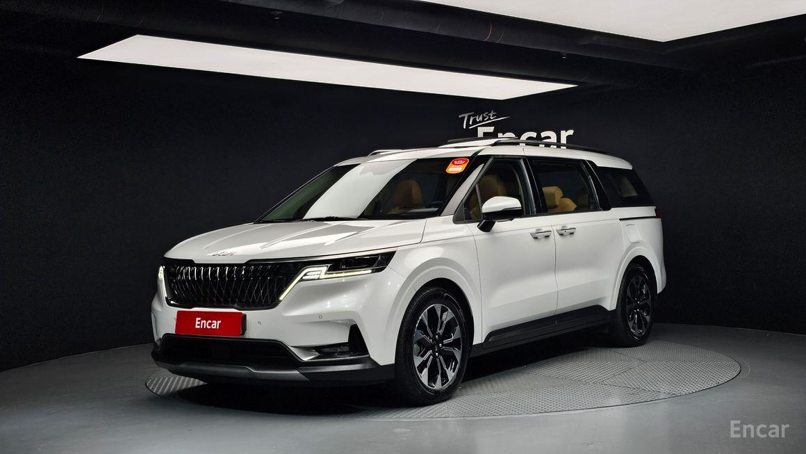 Kia Carnival - фото 0