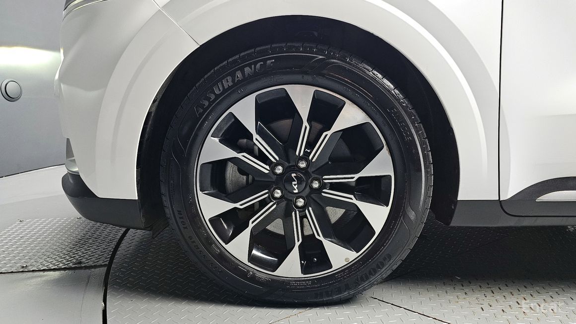 Kia Carnival - фото 4