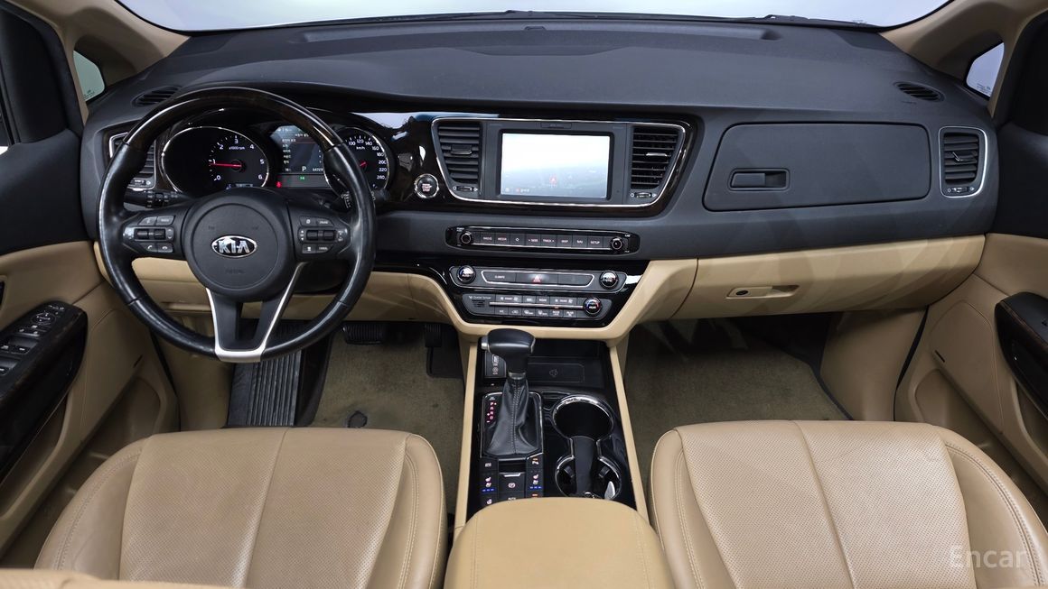 Kia Carnival - фото 3